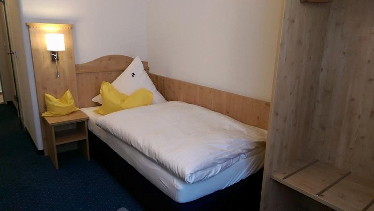 Hotel Zur Post Trostberg エクステリア 写真